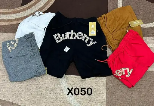 [Pantalon mayo maillot short chòt chot chemise t-shirt jeans] Short Burberry